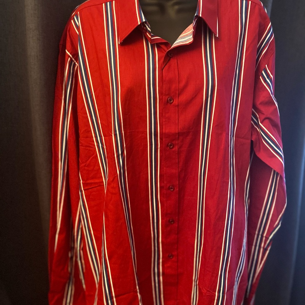 Men’s long sleeved shirt
